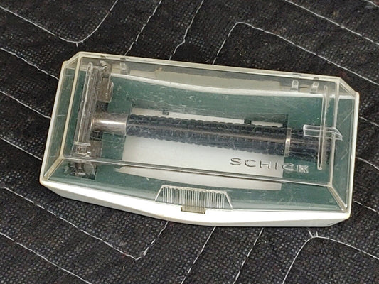 Vintage Early Schick Krona Double Edge Safety Razor in case, circa 1964-1976