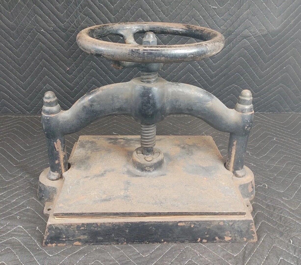 HB Antique Cast Iron Book Press No. 4 12 1/2" x 10 1/4" Press Plate Working