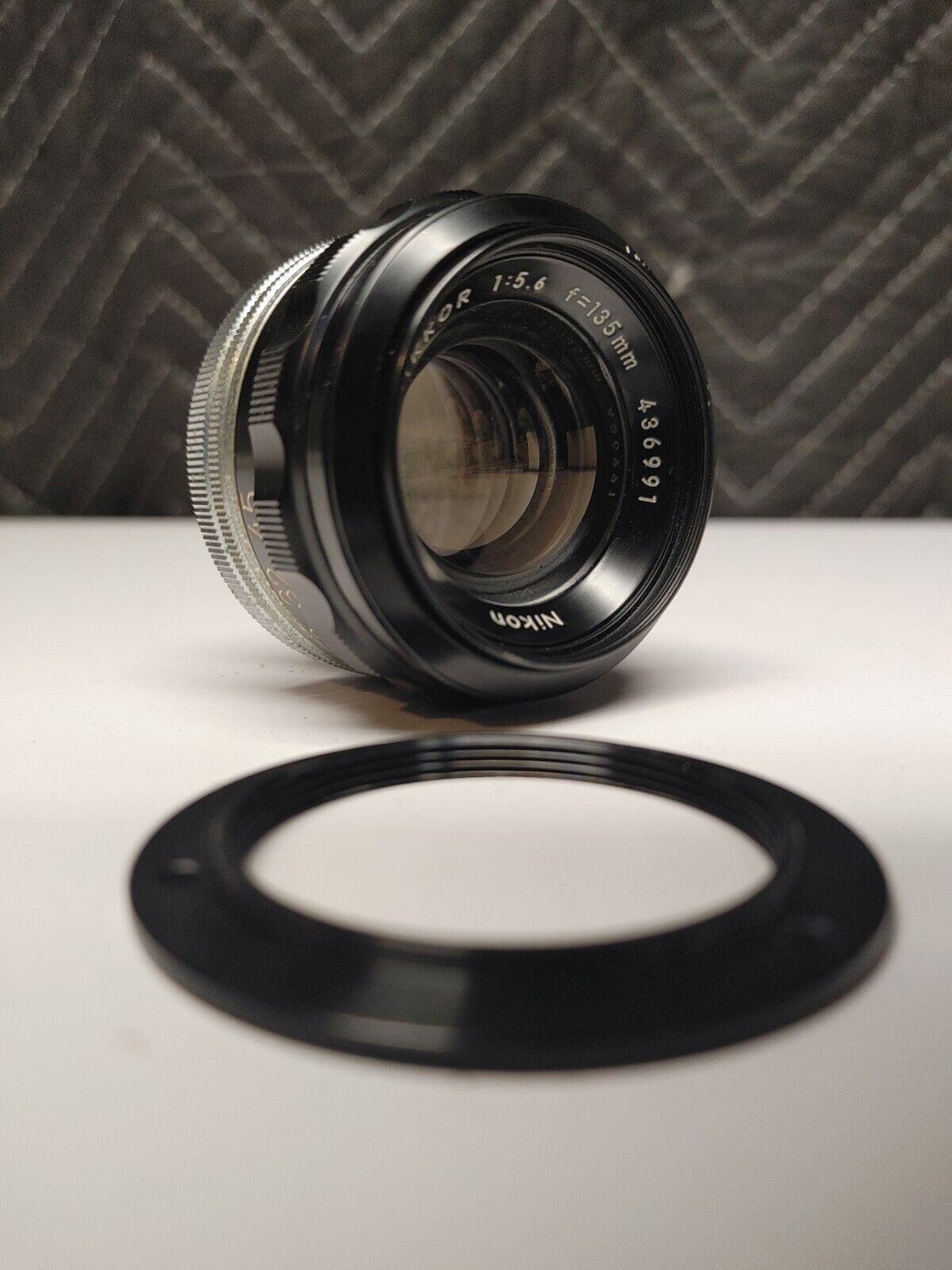 Nikon El-Nikkor 135mm f5.6 Enlarger Lens w/ 1 Retaining Ring - CLEAN