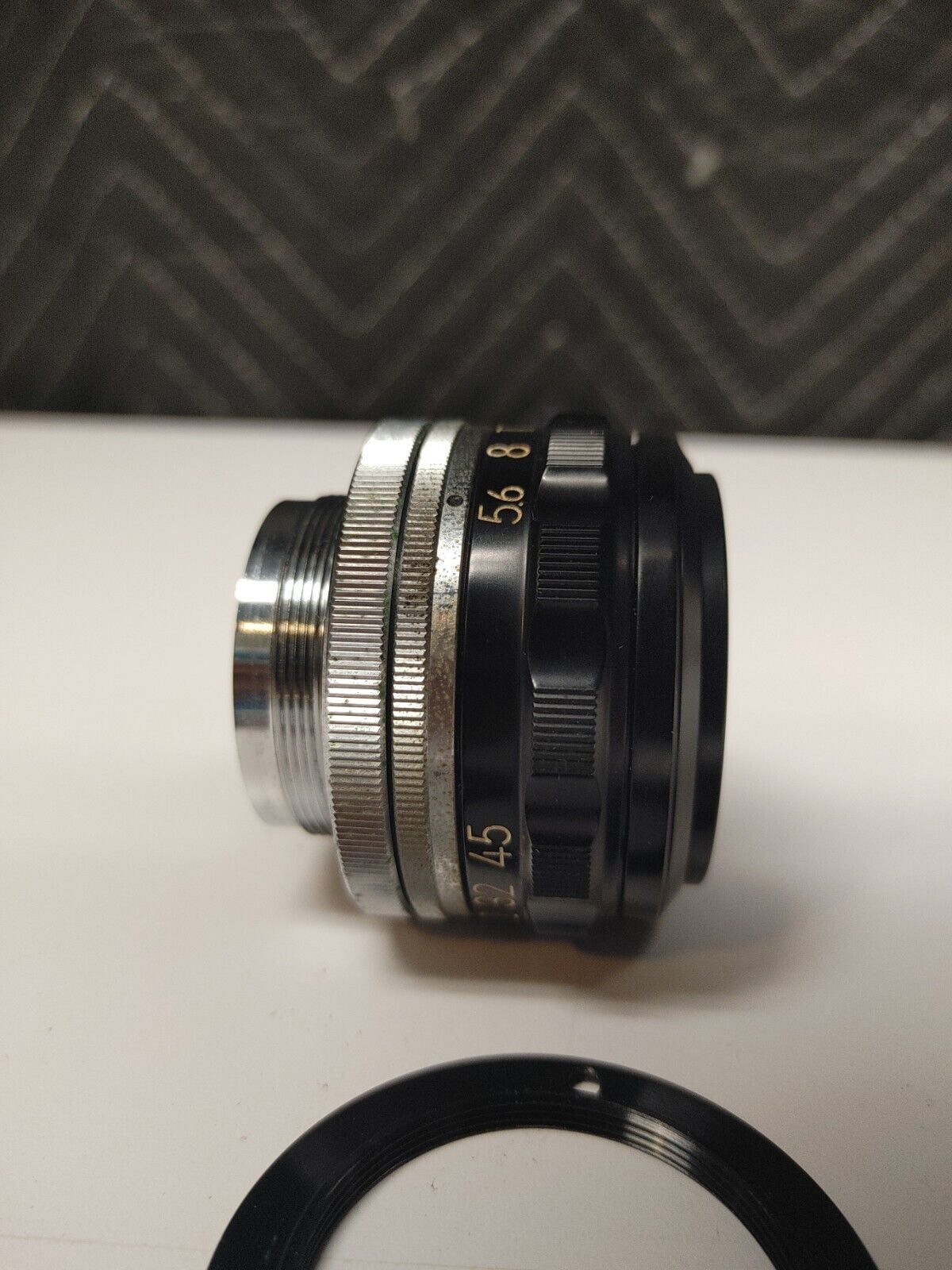 Nikon El-Nikkor 135mm f5.6 Enlarger Lens w/ 1 Retaining Ring - CLEAN