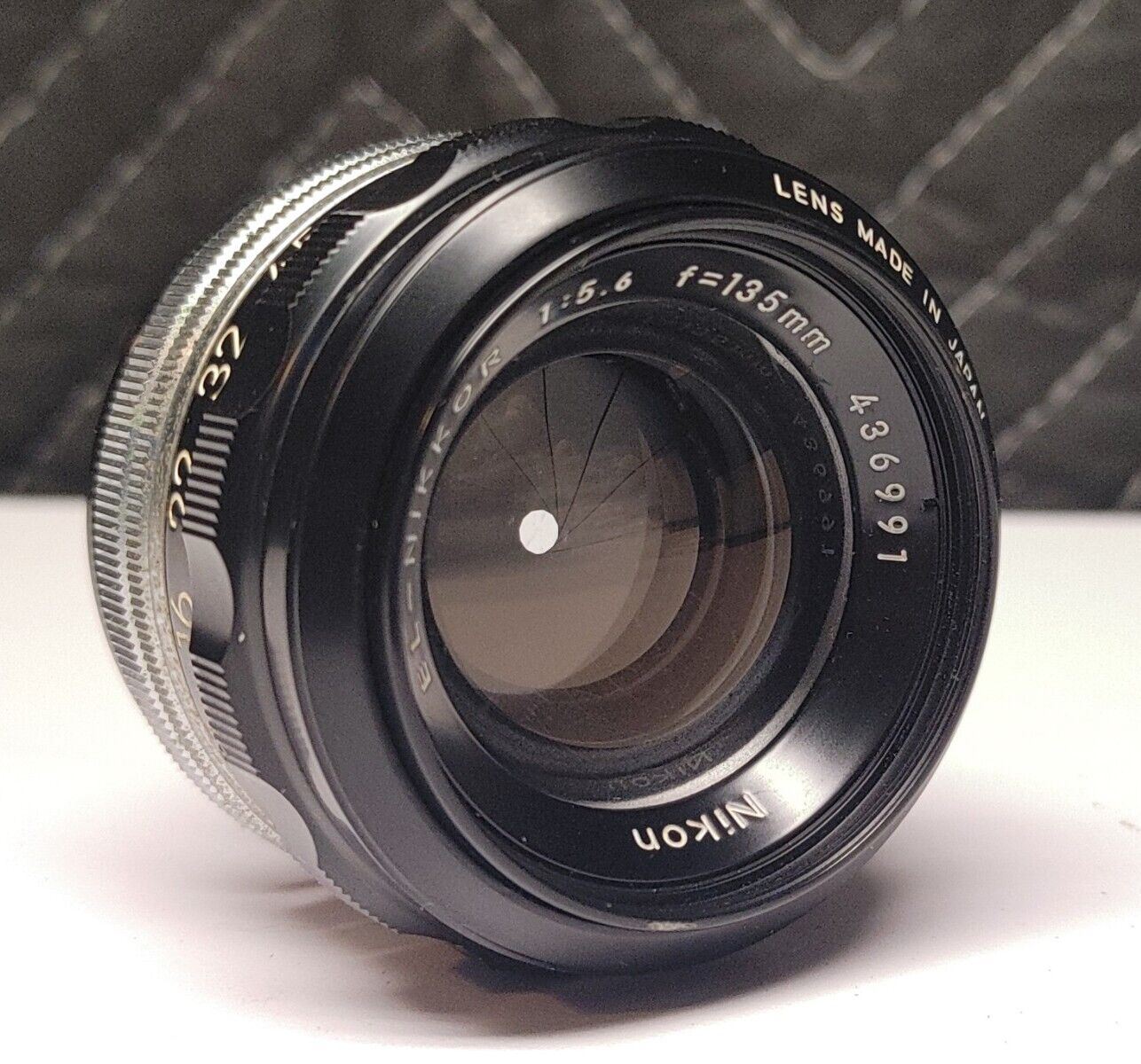 Nikon El-Nikkor 135mm f5.6 Enlarger Lens w/ 1 Retaining Ring - CLEAN