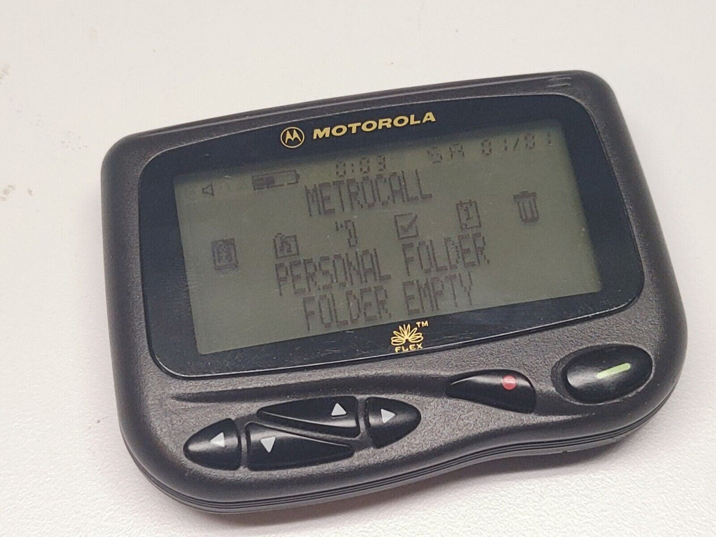 MOTOROLA CP1250 (BLACK) ALPHANUMERIC FLEX PAGER - ZOOM FROM 8 TO 4 LINE DISPLAY