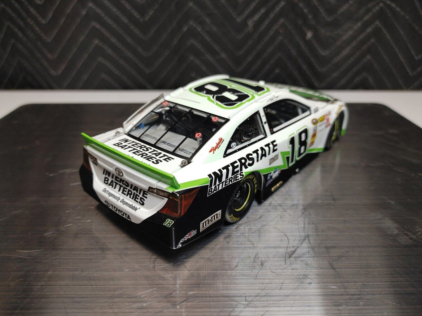 AUTOGRAPHED 2013 Kyle Busch #18 Interstate Batteries 1/24 - Lionel