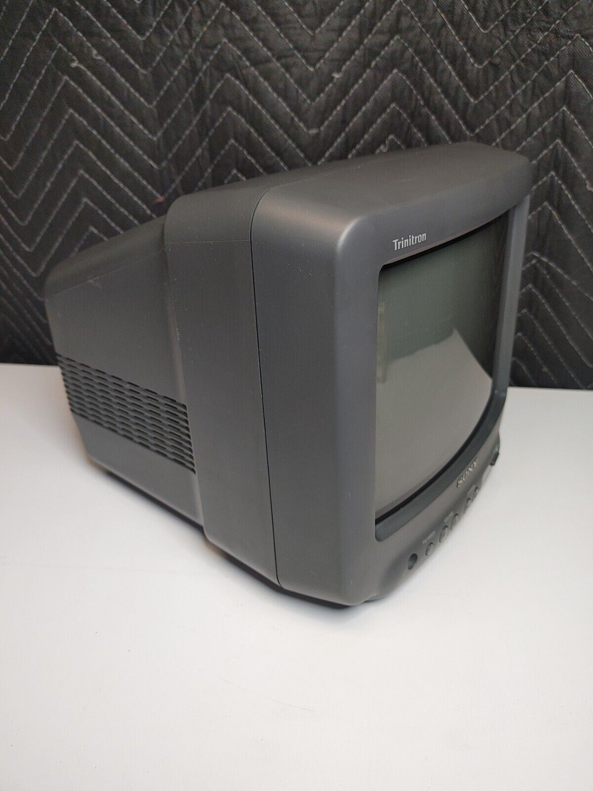Sony Trinitron KV-9PT20 9'' CRT Color TV Working w Remote Vintage Retro Gaming