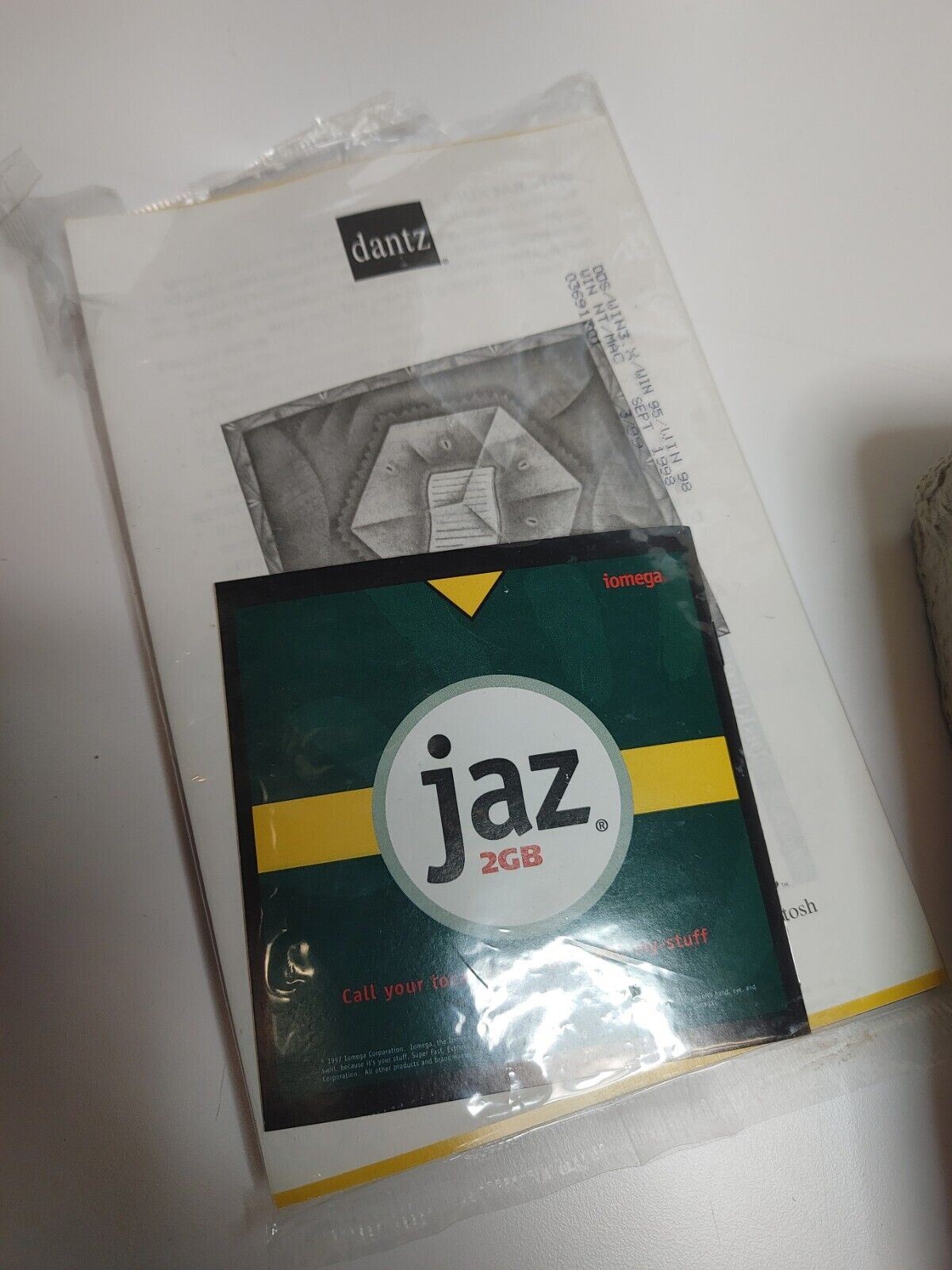 2GB SCSI IOMEGA JAZ for Windows & MAC - New Open Box