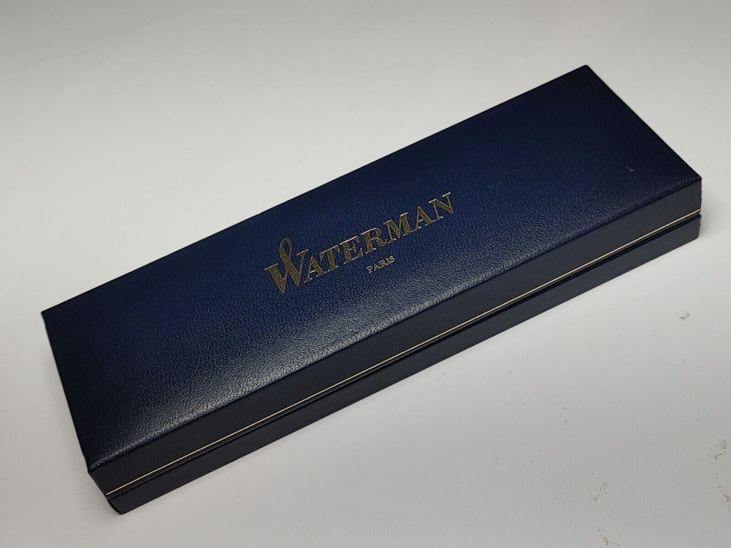 VINTAGE 1989 Waterman Black Lacquer Exclusive Fountain Pen in case w/ paper