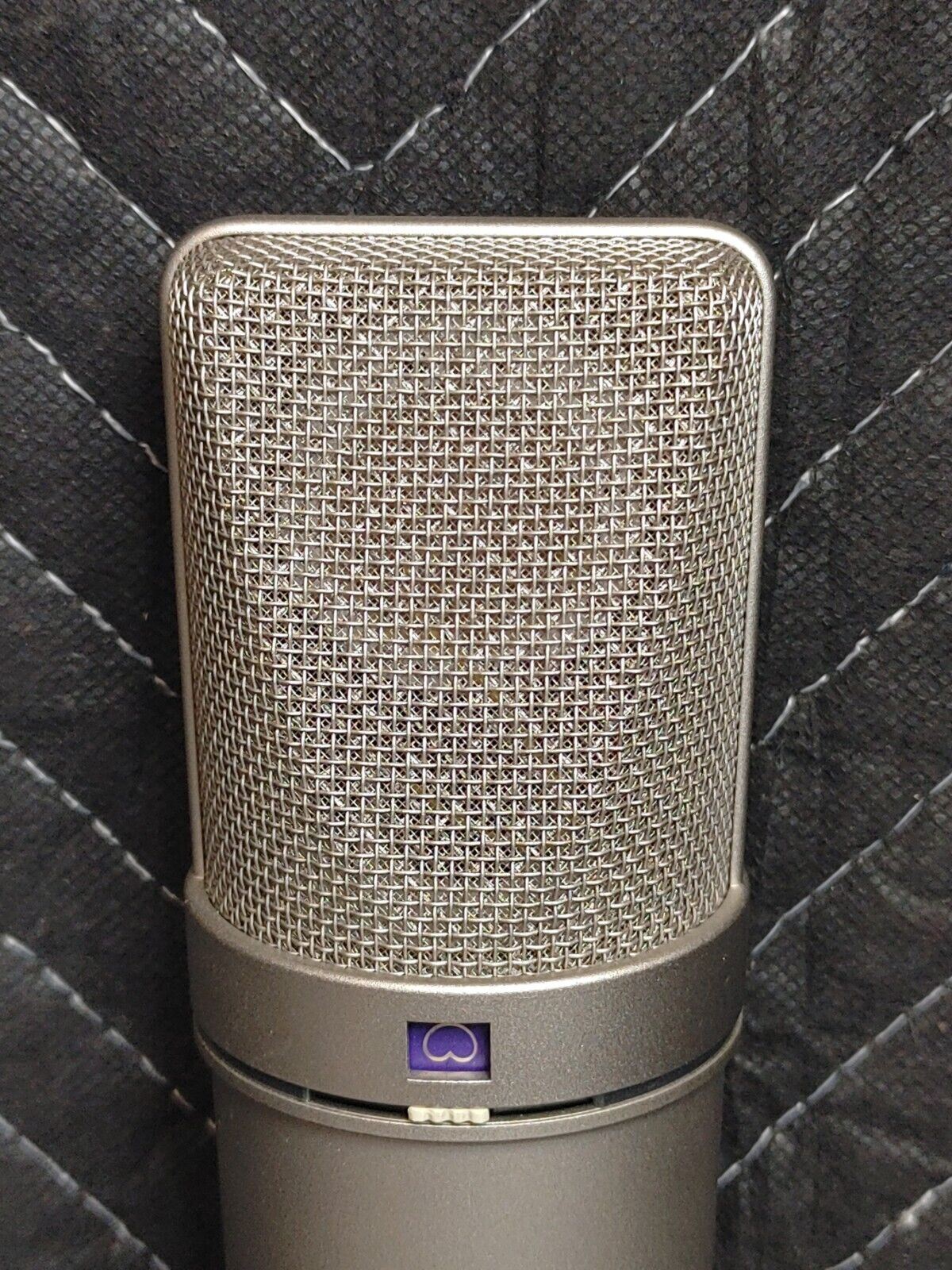 Neumann U 87 AI Condenser Microphone - Silver