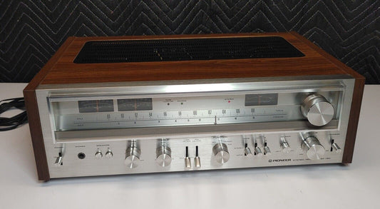 BEAST Vintage Pioneer SX-780 AM/FM Stereo Receiver 45wpc EXCELLENT