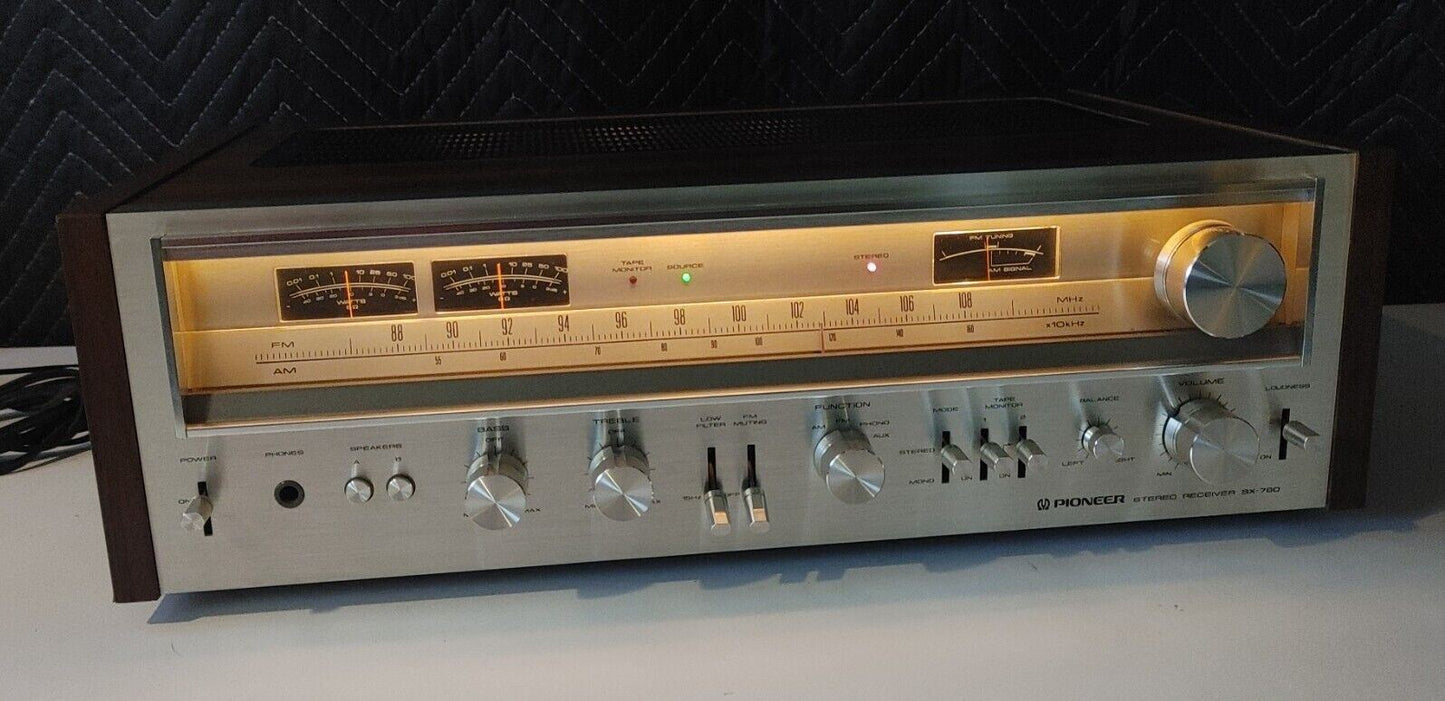 BEAST Vintage Pioneer SX-780 AM/FM Stereo Receiver 45wpc EXCELLENT