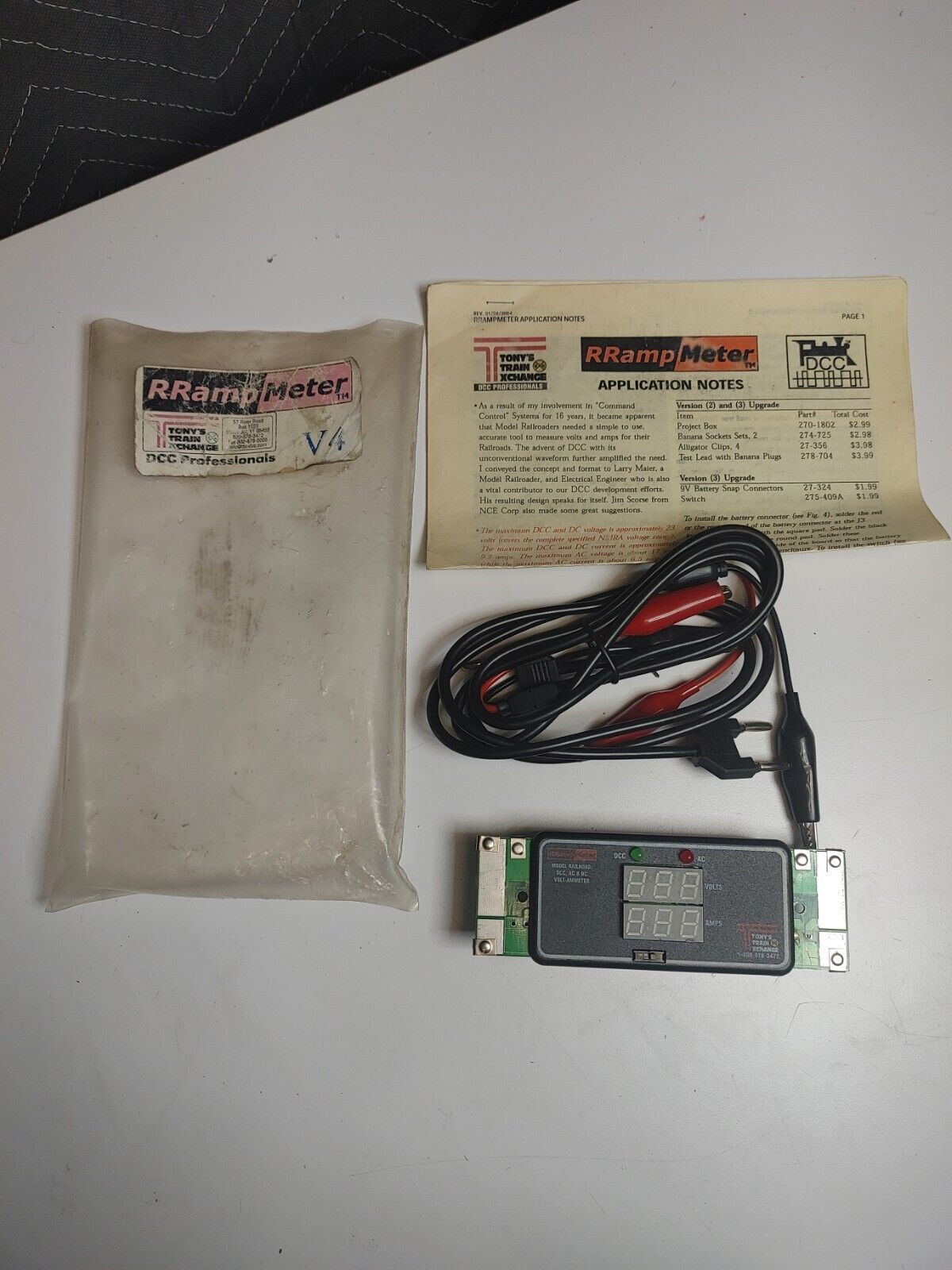 DCC SPECIALTIES 246 RRAMPMETER V4 HIGH VOLTAGE w/Clip leads & Battery backup