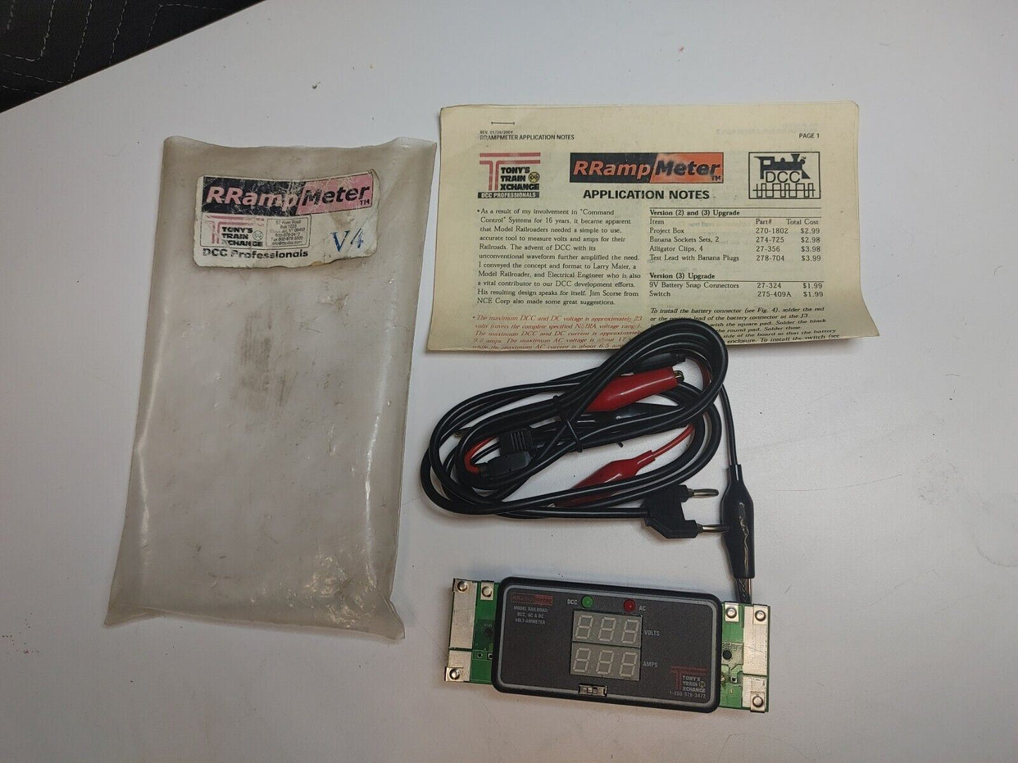 DCC SPECIALTIES 246 RRAMPMETER V4 HIGH VOLTAGE w/Clip leads & Battery backup