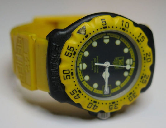 TAG Heuer Formula 1 Professional 200m 380.513/1 Quartz Black yellow Boys Watch