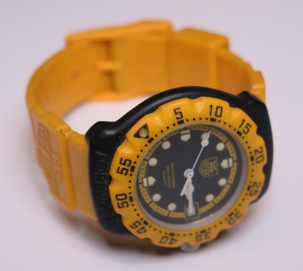 TAG Heuer Formula 1 Professional 200m 380.513/1 Quartz Black yellow Boys Watch