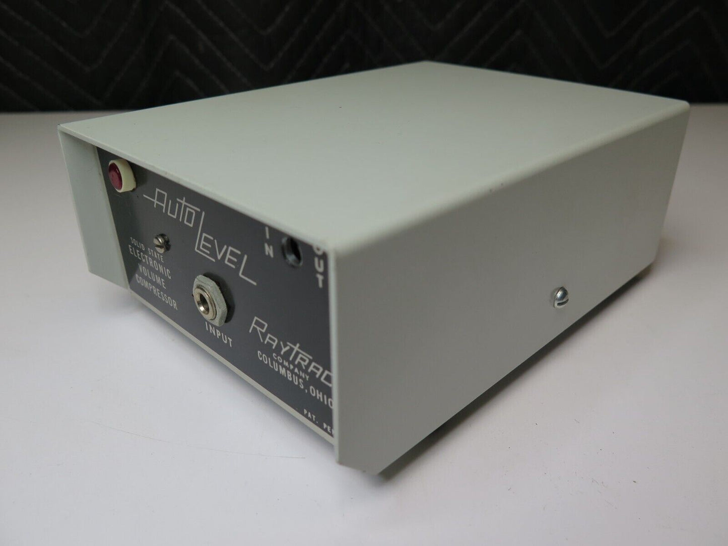 Raytrack Auto Level Solid State Volume Compressor - Model AL 2-CG - Ham Radio