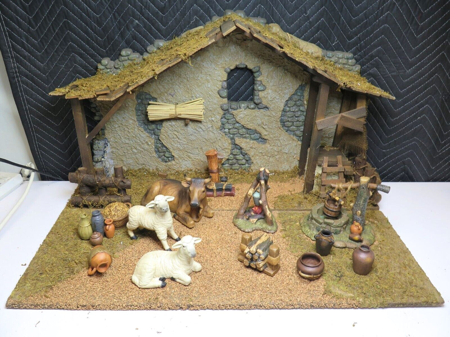 Grandeur Noel Collectors Edition 1999 18 Pcs Nativity Set - Vintage