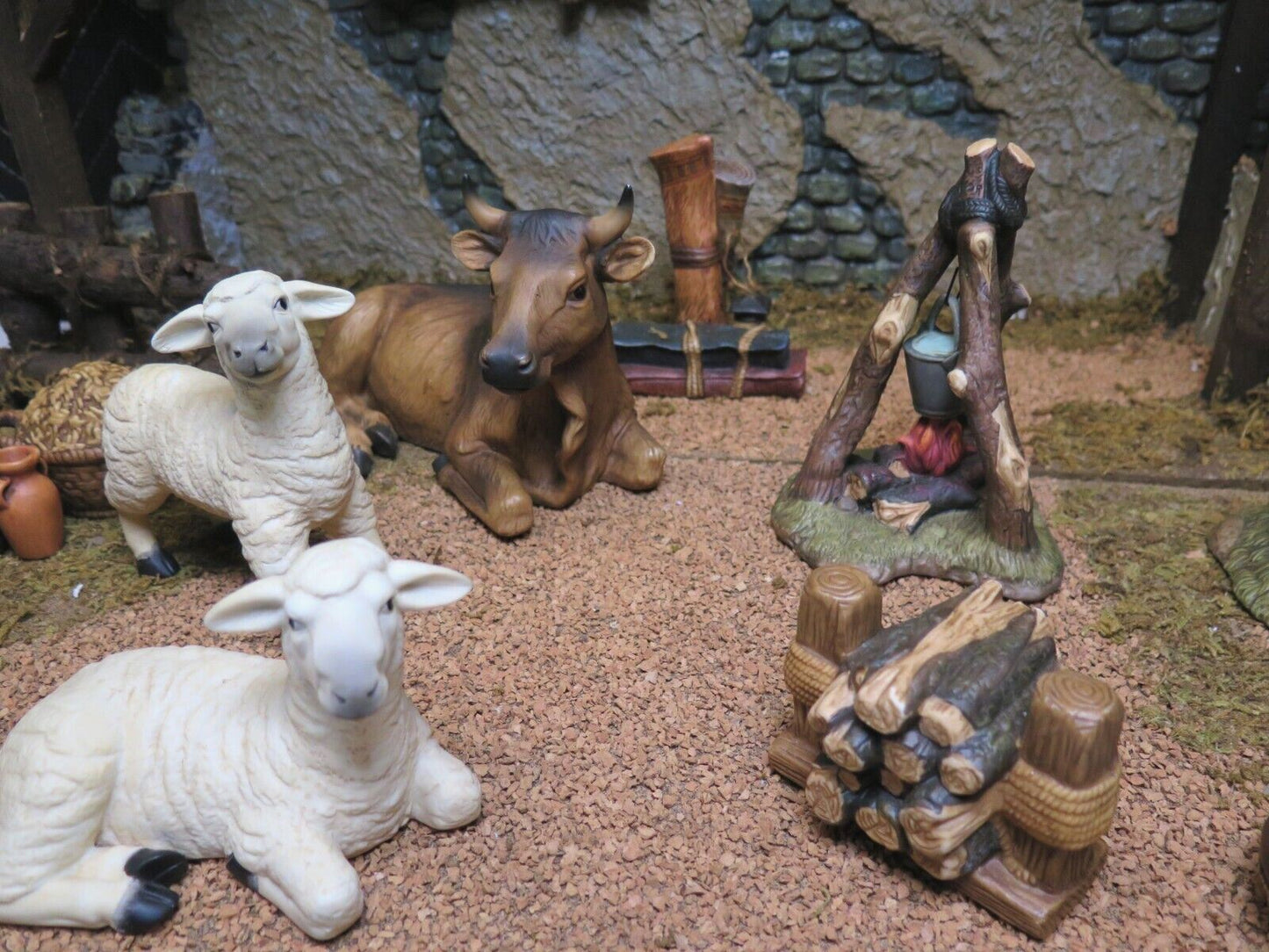 Grandeur Noel Collectors Edition 1999 18 Pcs Nativity Set - Vintage