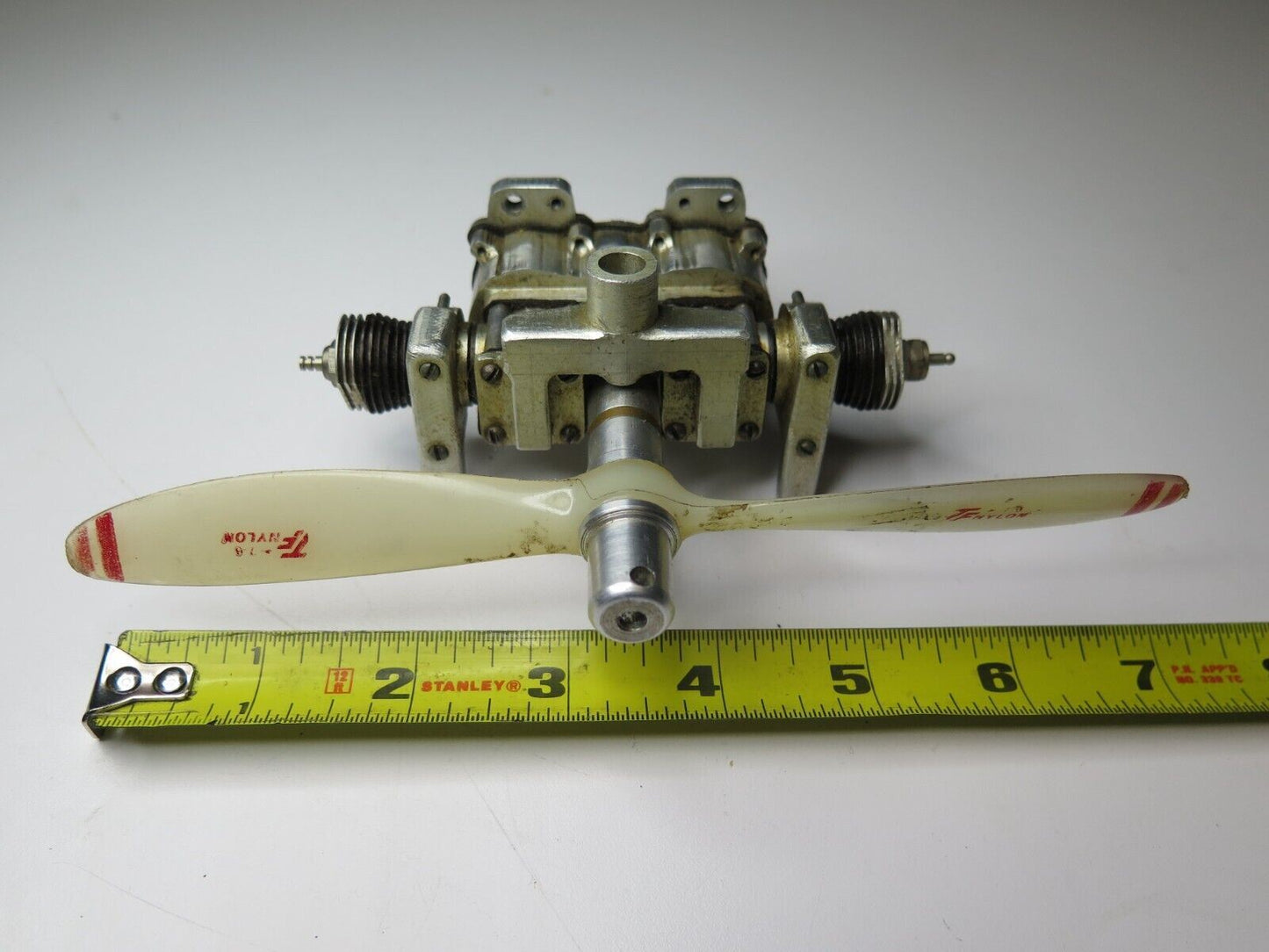 COX CUSTOM TWIN OPOSED CYLINDER ENGINE .049 (.098) model airplane engine