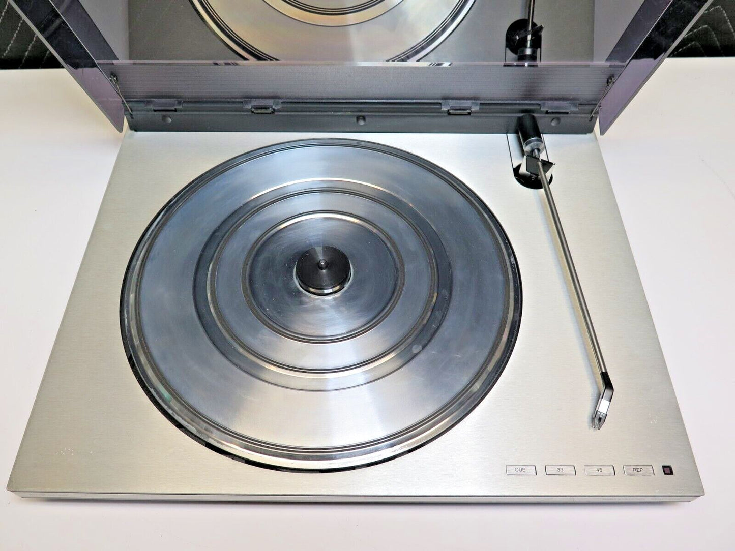 BANG AND OLUFSEN Beogram 2000 Turntable w/ MMC 5 cartridge, Type 5823 - BO B&O