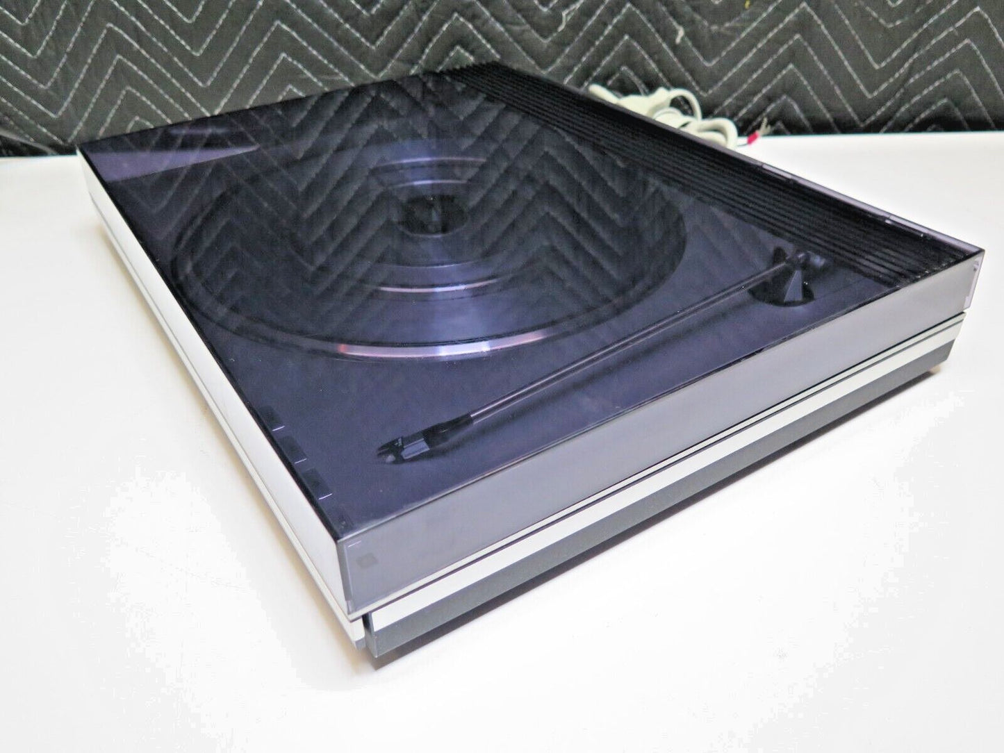 BANG AND OLUFSEN Beogram 2000 Turntable w/ MMC 5 cartridge, Type 5823 - BO B&O