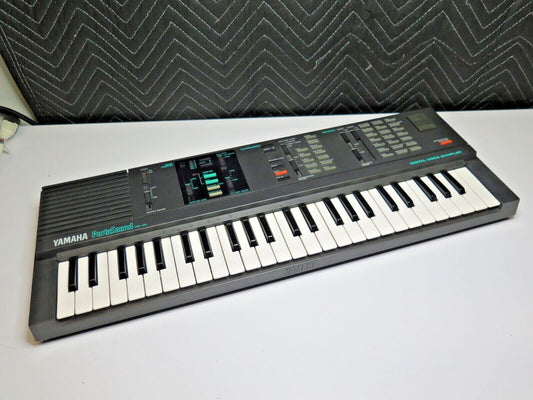 Yamaha PortaSound VSS-100 Keyboard with Digital Voice Sampler