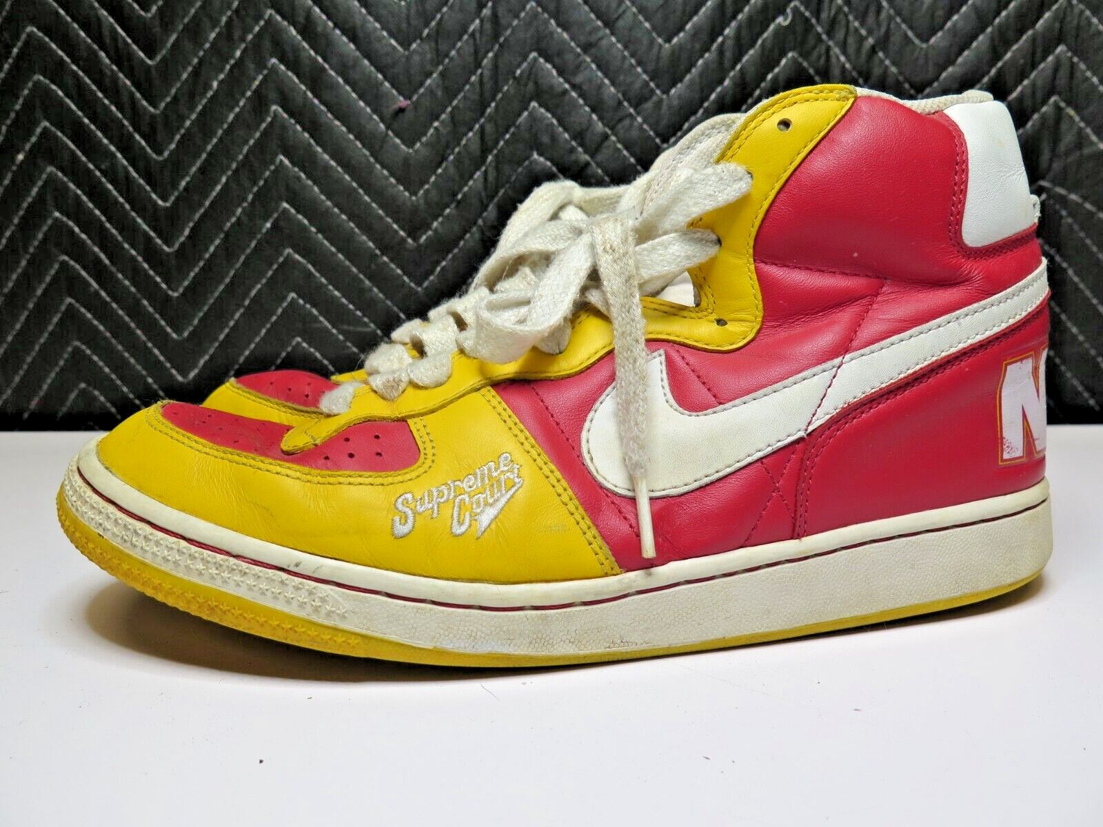 Nike Terminator Hi Supreme Court 308651-611 Color Red, Yellow