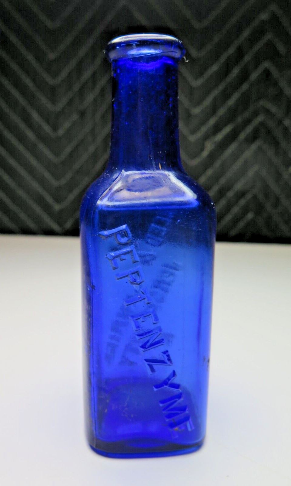 NICE COBALT BLUE PEPTENZYME MEDICINE BOTTLE JERSEY CITY, NJ 1905 ERA