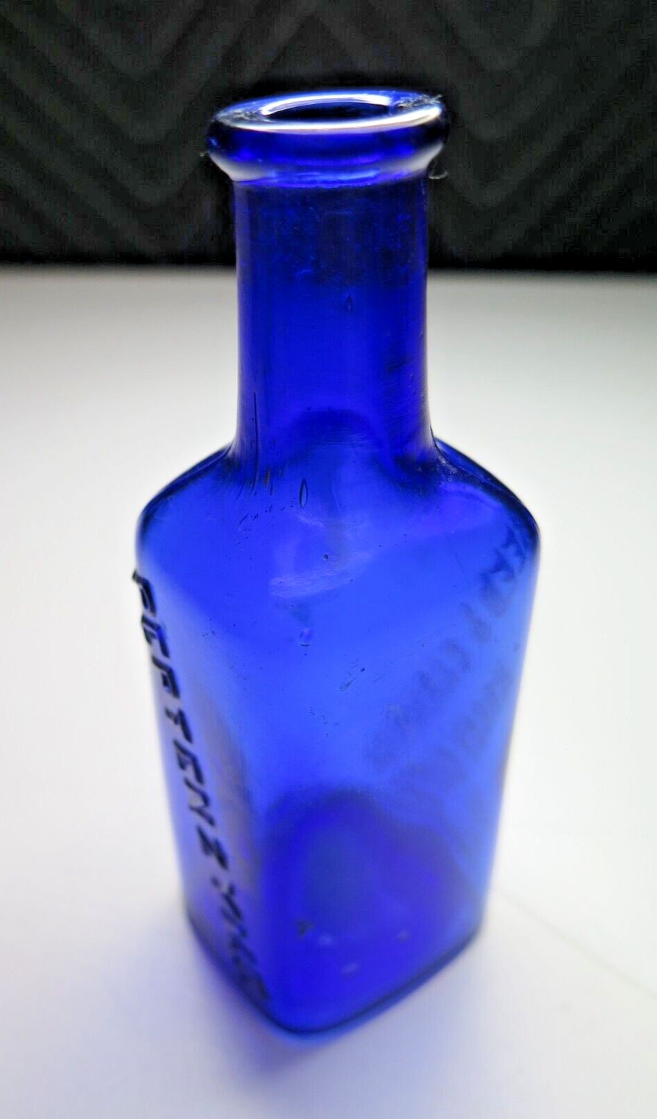 NICE COBALT BLUE PEPTENZYME MEDICINE BOTTLE JERSEY CITY, NJ 1905 ERA