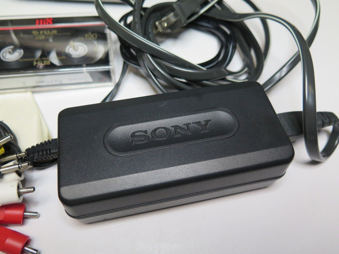 Sony CCD-TRV66 HI8 8mm Video8 Stereo Camera Camcorder VCR Player Video Transfer