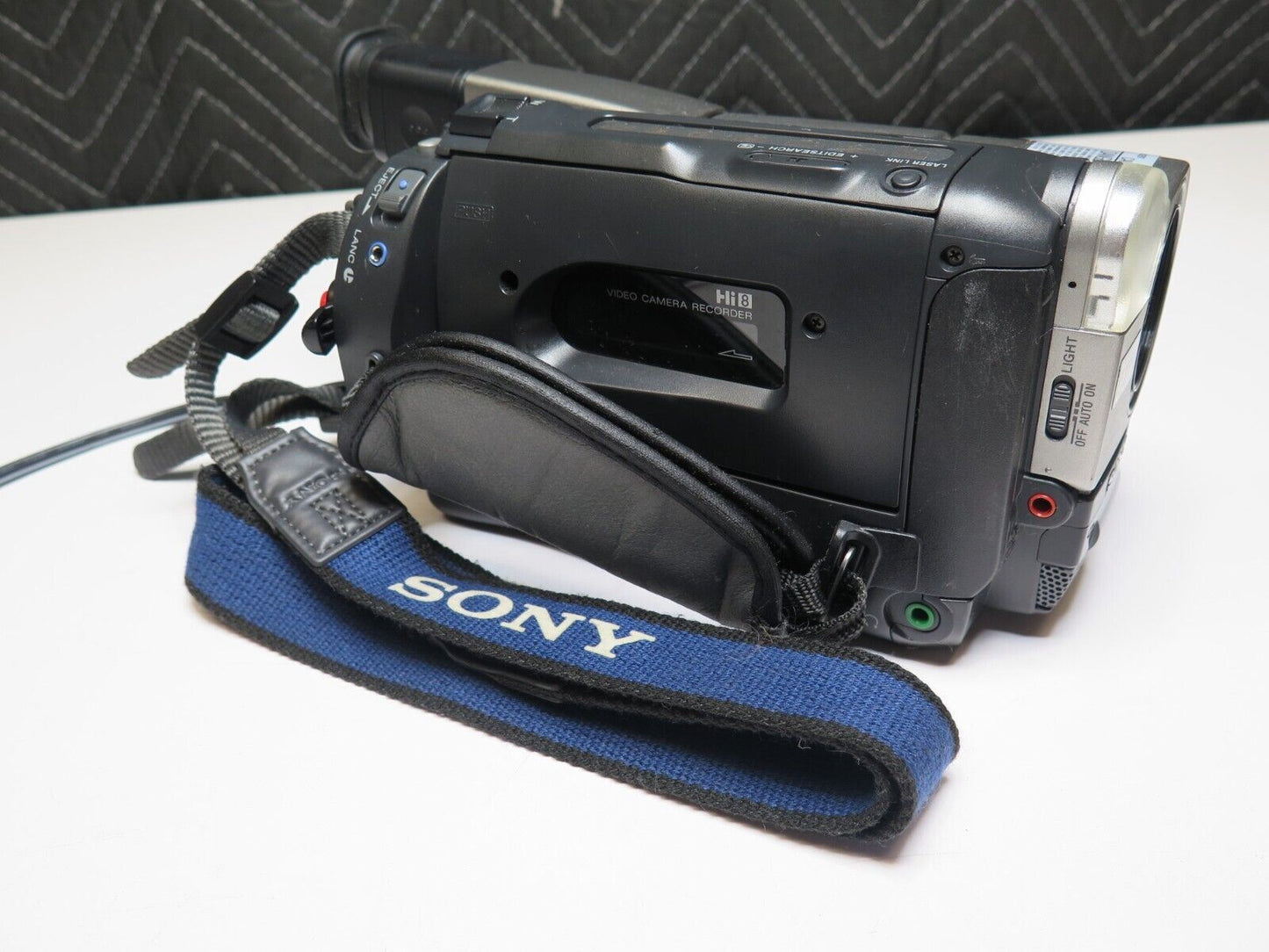 Sony CCD-TRV66 HI8 8mm Video8 Stereo Camera Camcorder VCR Player Video Transfer