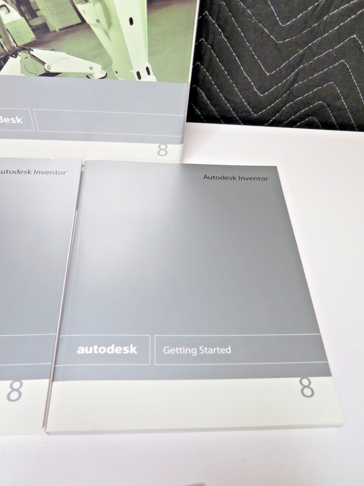 AUTODESK Inventor Series 8 Software & Manuals for WINDOWS w/ Install Keys