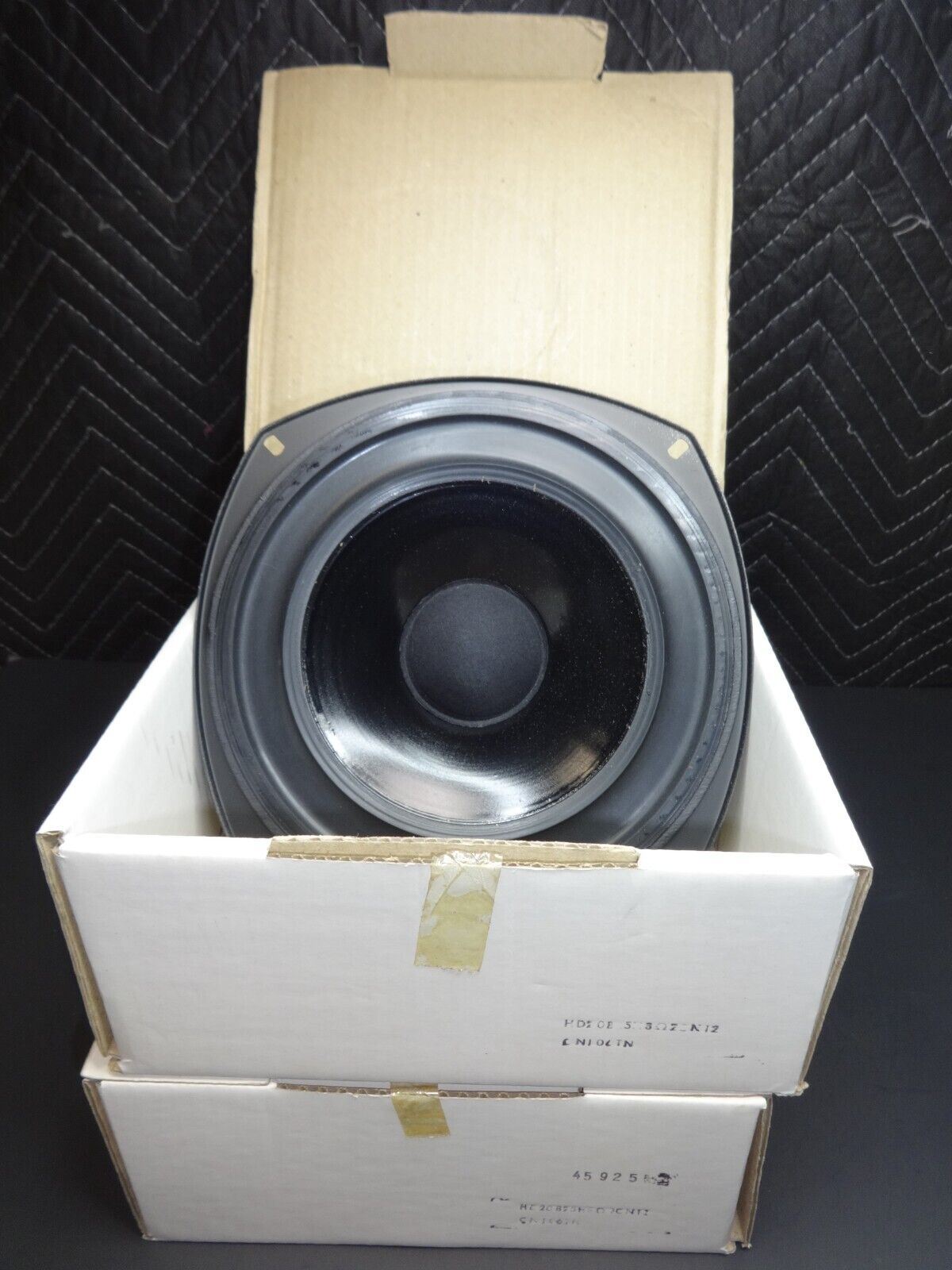 Pair of NOS Vintage Polydax HD 20B 25H 8 ohm speakers in original box