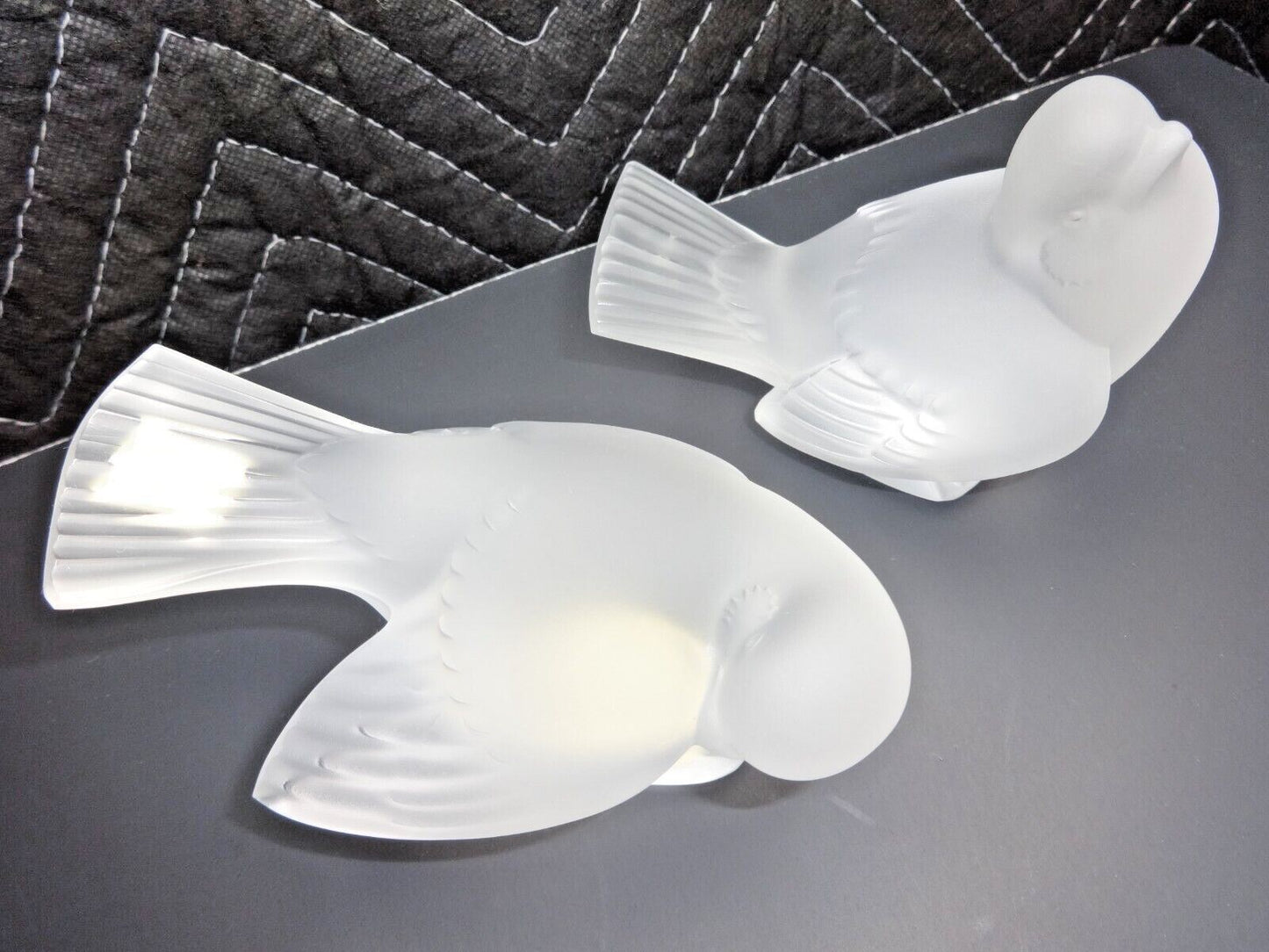 Pair of LALIQUE Sparrows Frosted Crystal Birds Figurines France Signed w/ Tags