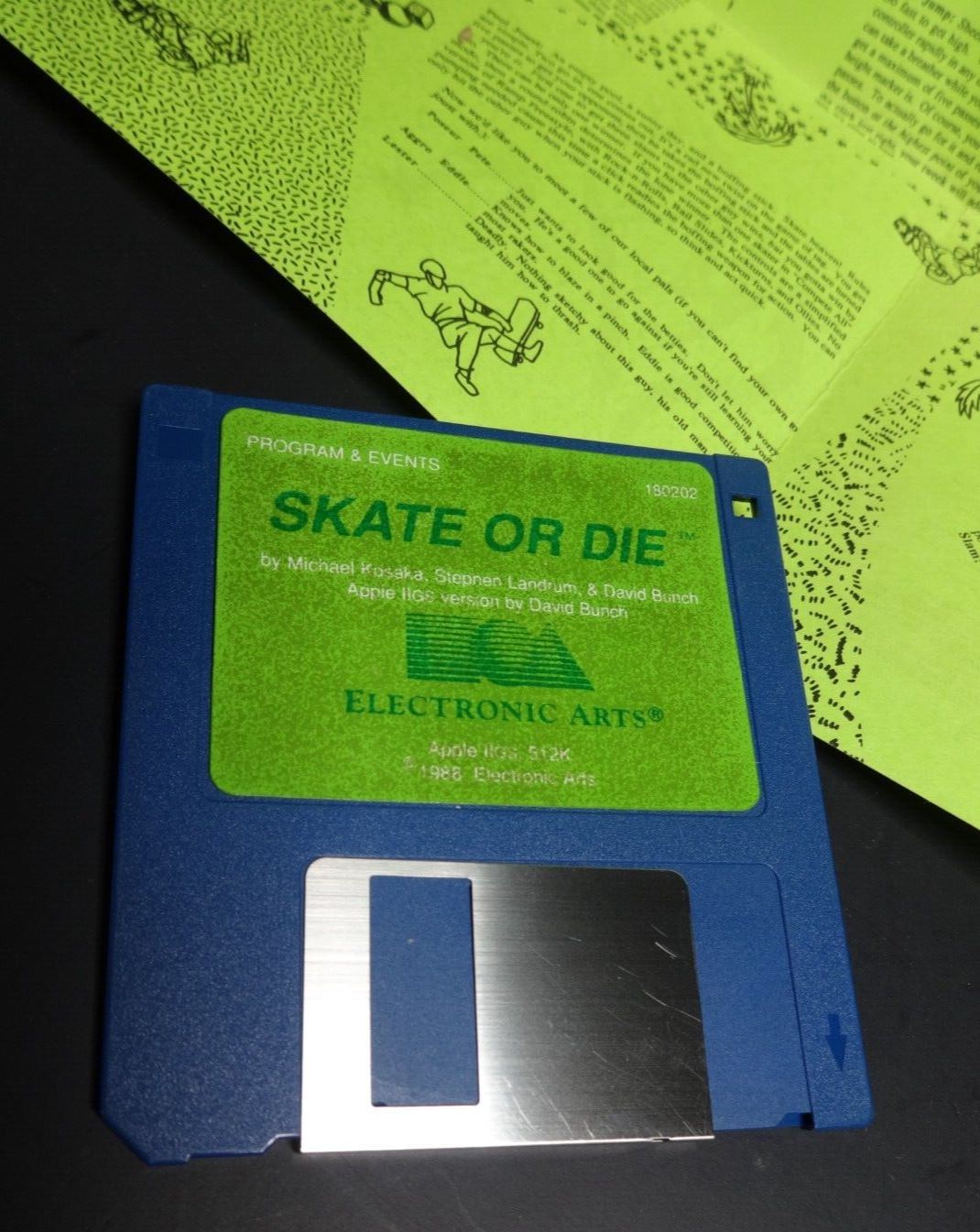 VINTAGE ELECTRONIC ARTS IBM PC SKATE OR DIE GAME and Instructions for Apple IIgs