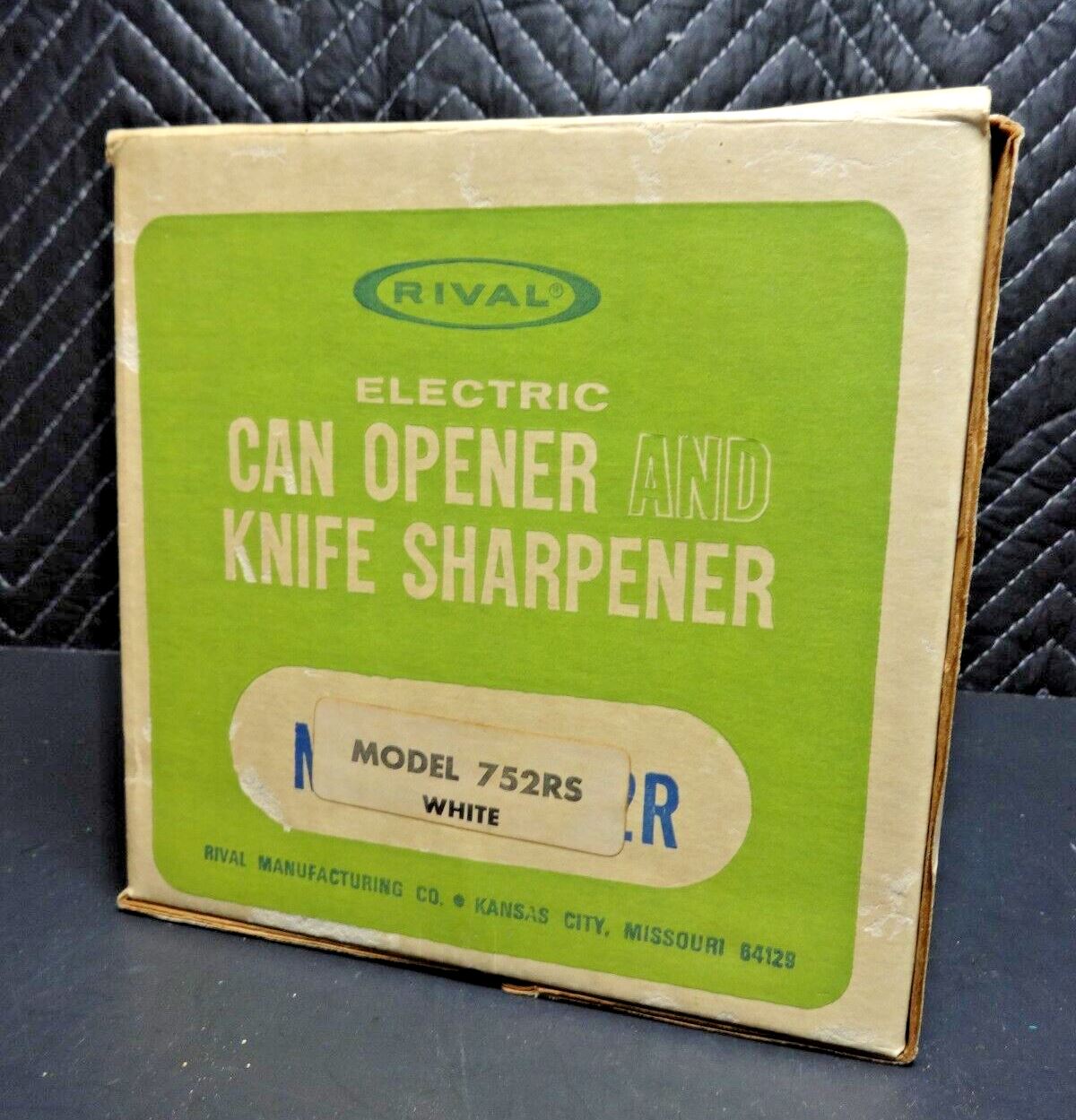 Very Clean Rival Electric Can Opener with Knife Sharpener Model 782 #Rival