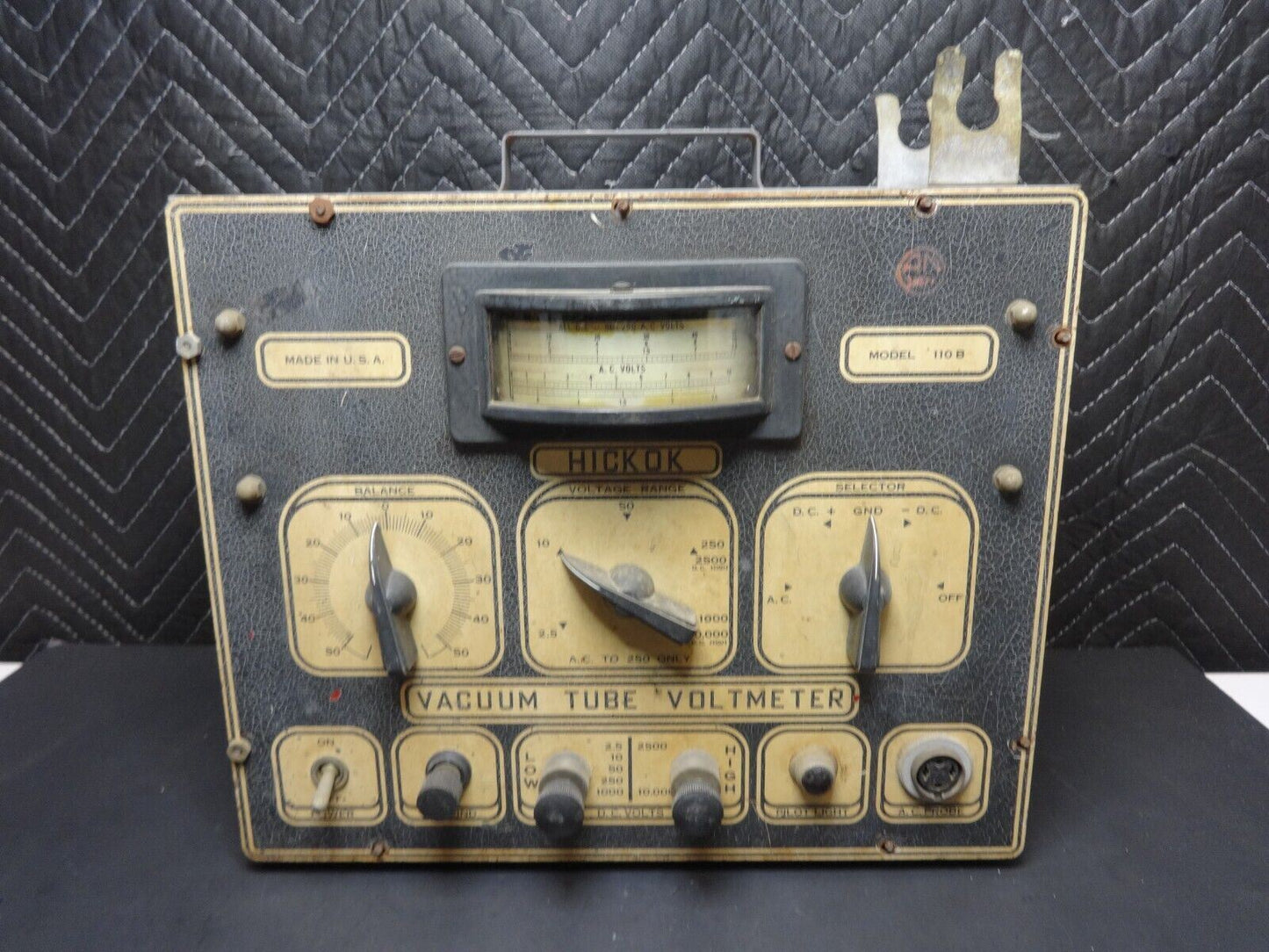 Vintage Hickok Model 110B Vacuum Tube Voltmeter - 110 B