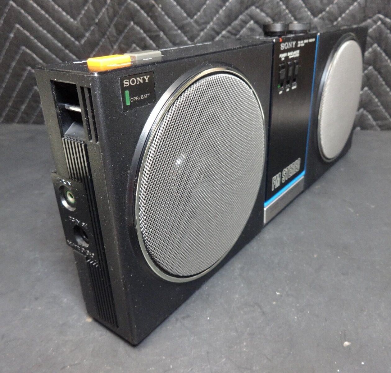 Sony Portable am/fm Vintage Sony SRF-80W Stereo Speaker With Radio 1980