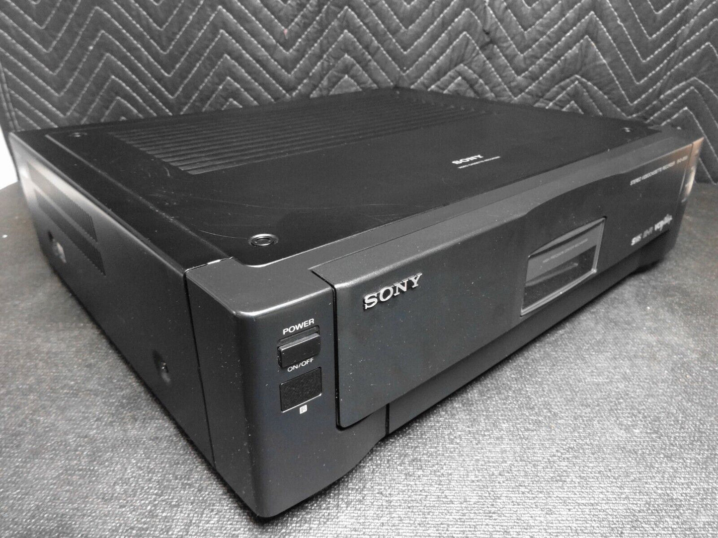 Sony SVO-2000 Stereo S-VHS VCR w/ Remote - *Serviced* - Refreshed