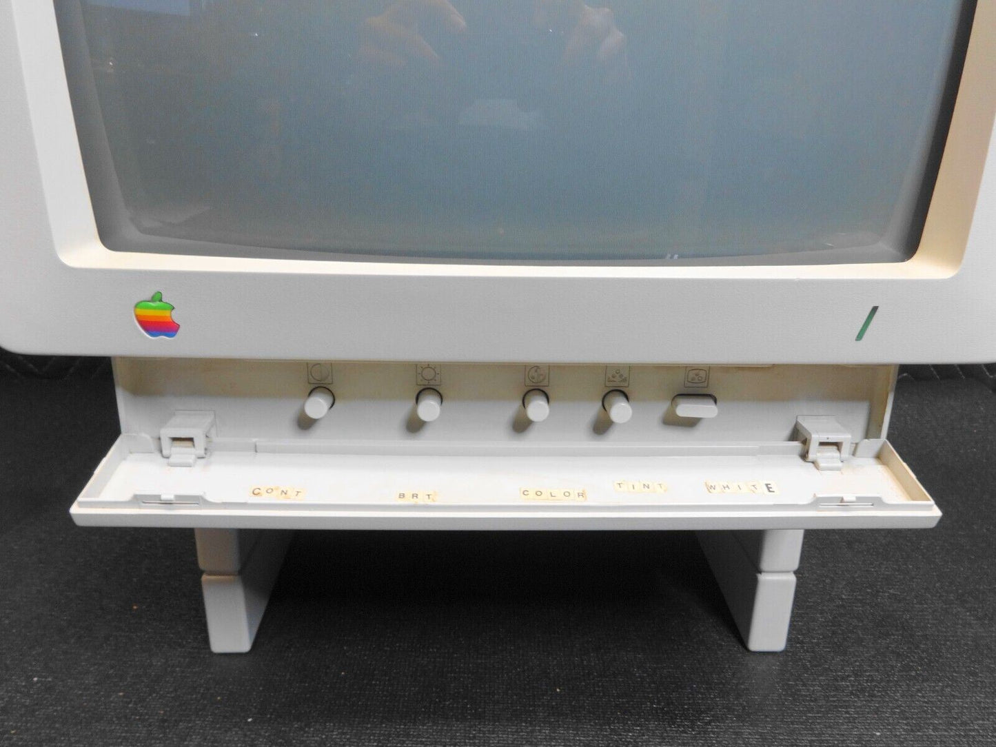 Apple Composite Monitor A2M6020 w/ Stand  - 15khz IIgs IIc Plus - Tested