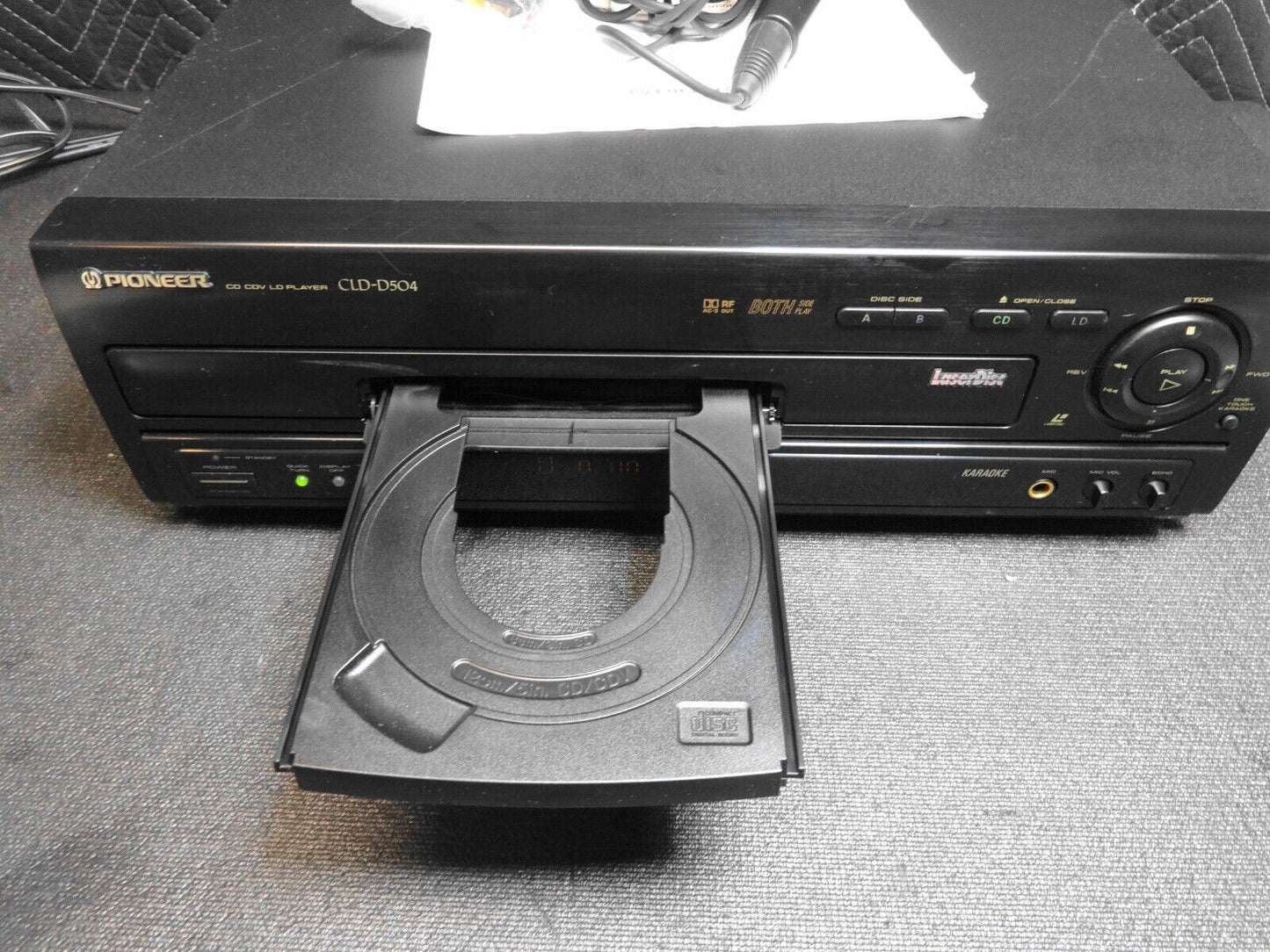 Pioneer CLD-D504 Laserdisc Player Karaoke w/ Manual Microphone Remote *Serviced*