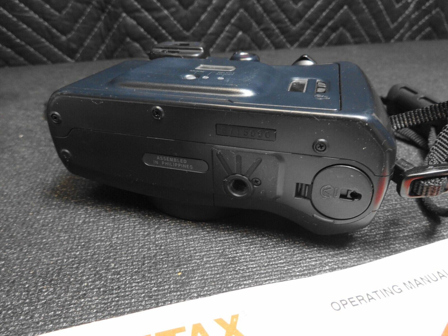 Pentax IQZoom 115 35mm Film Camera 38-115mm w/Remote & Manual - Point & Shoot