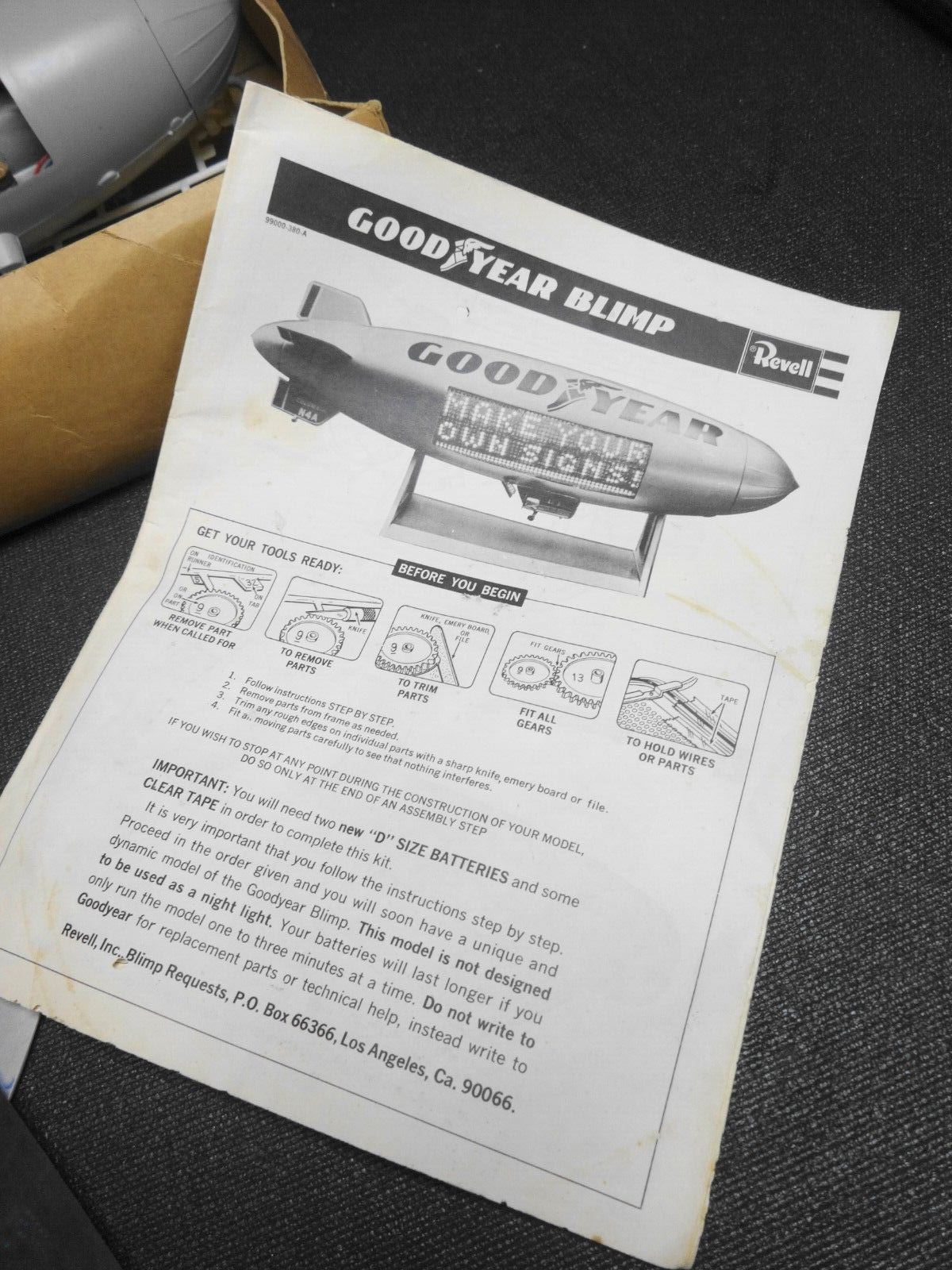 Vintage 1975 Revell Good Year Blimp Snap Model w/ Box, Instructions, Decals