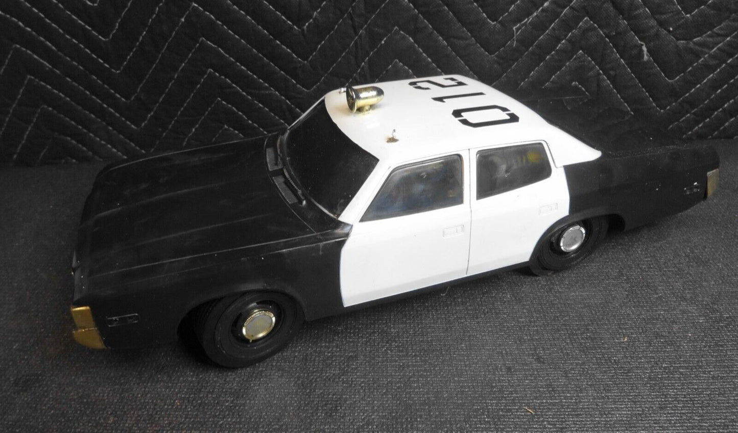 1974- COX, ADAM-12, POLICE CAR -PARTS SHELL AND BASE