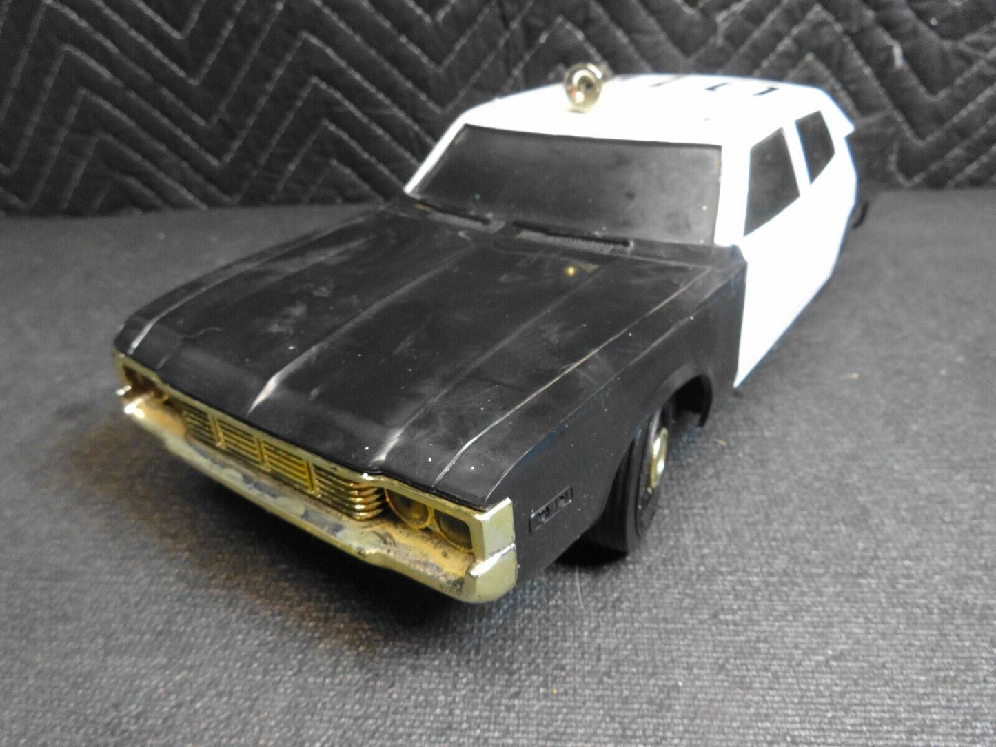 1974- COX, ADAM-12, POLICE CAR -PARTS SHELL AND BASE