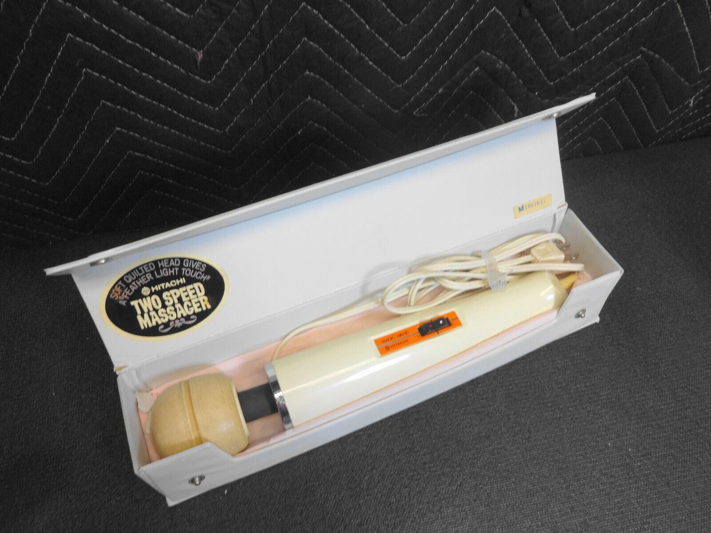 Vintage HITACHI HV-250 Magic Wand Electric Massager in Original Storage Case