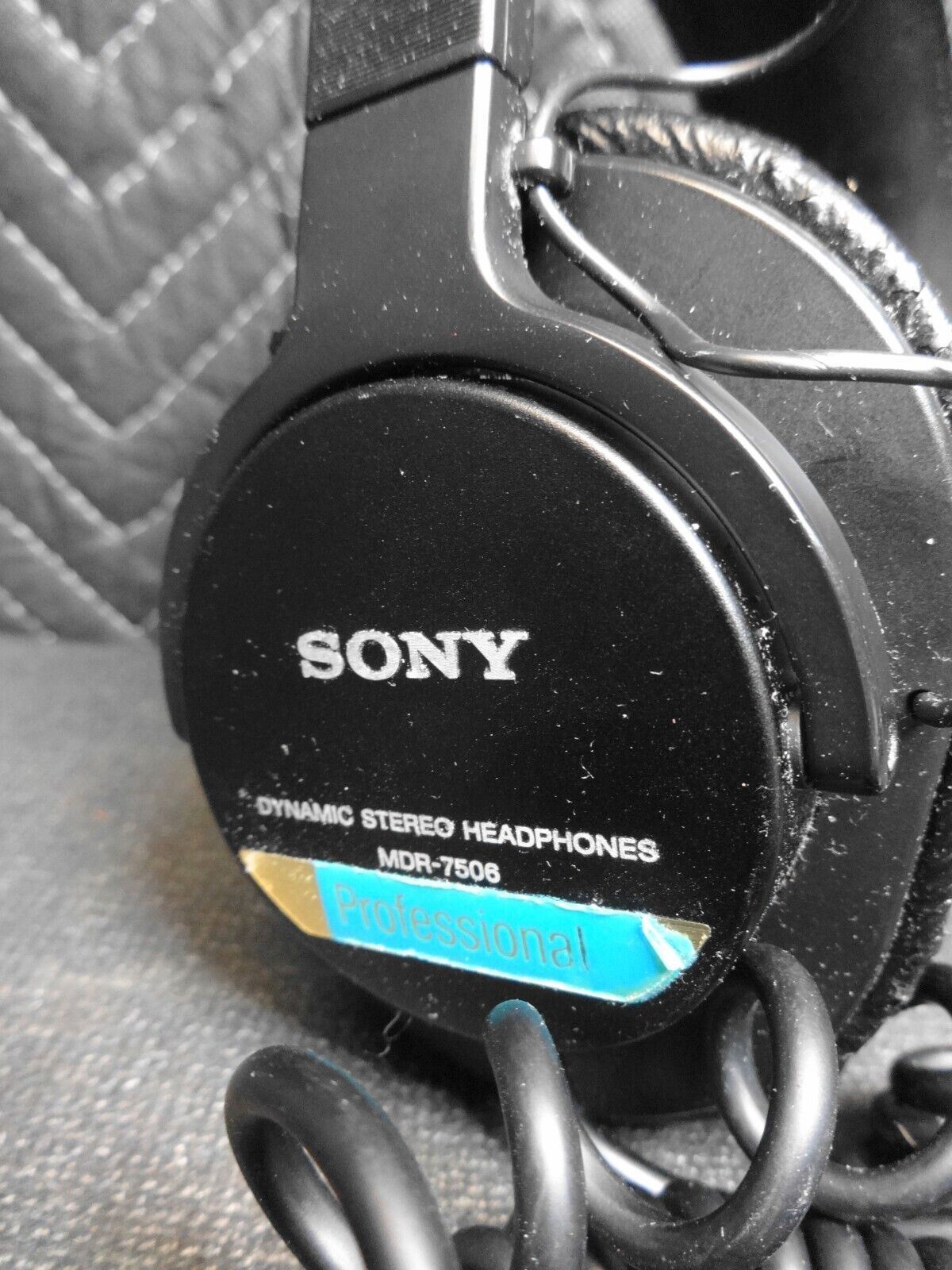 Sony Professional MDR7506 Sound Monitor Studio Headphones MDR 7506