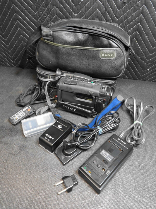 Sony CCD-TR101 Camcorder w/ Charger, Batteries, Cables, Remote & Case