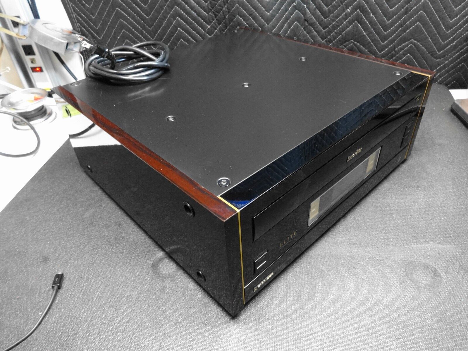 pioneer elite ld-s2 plus 200 lazervision ultra rare (sale pending pioneer elite ld-s2 plus 200 lazervision ultra rare (sale pending