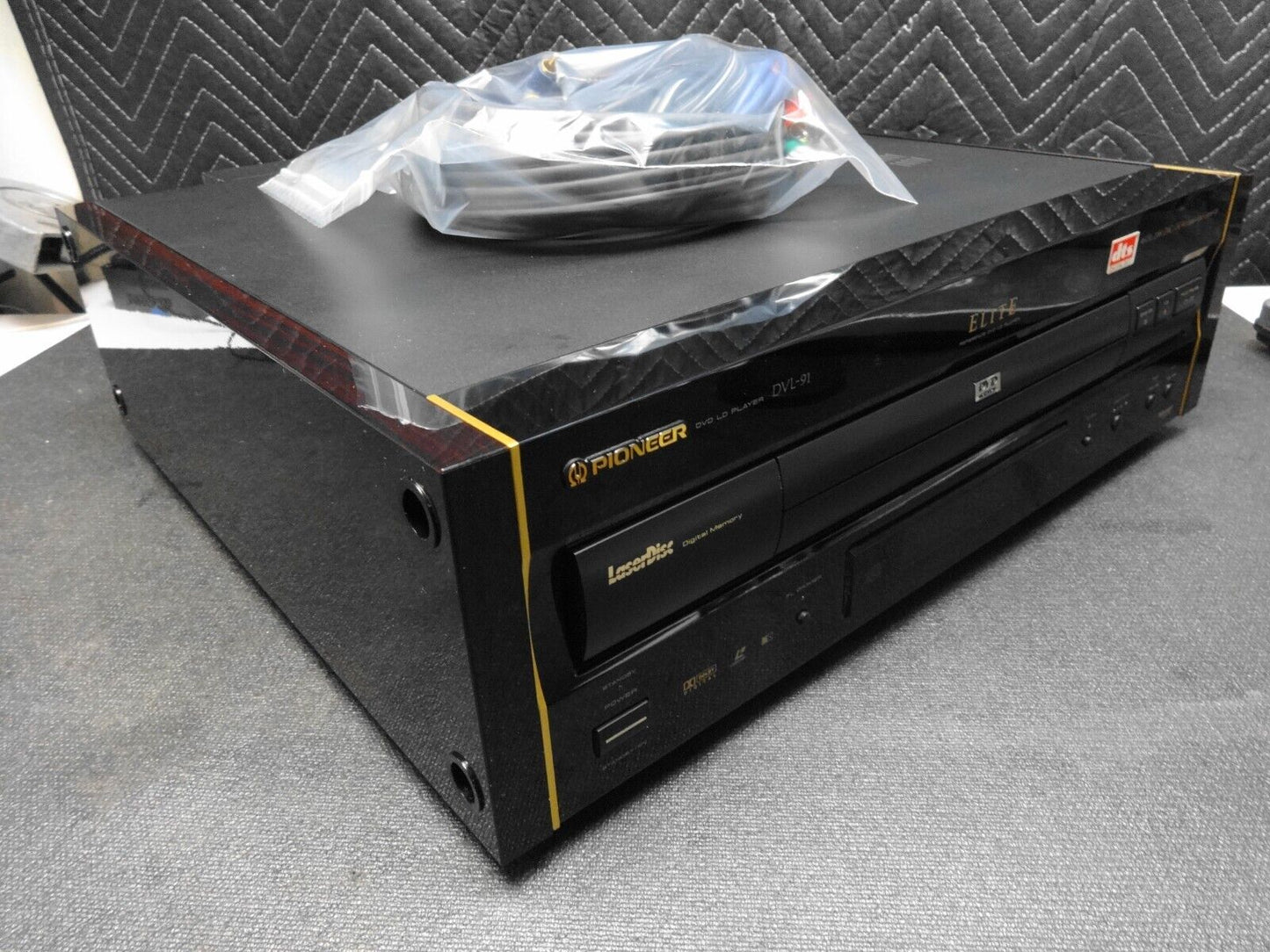 Pioneer Elite DVL-91 LaserDisc Player w/ Remote & Cables - *SERVICED*