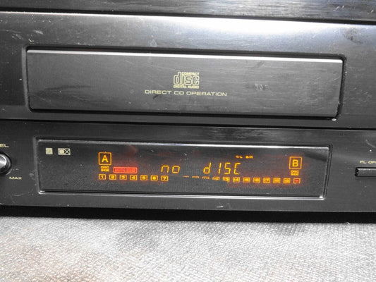 Pioneer CLD-D704 Laserdisc Player w/ Remote & A/V Cable *SERVICED*