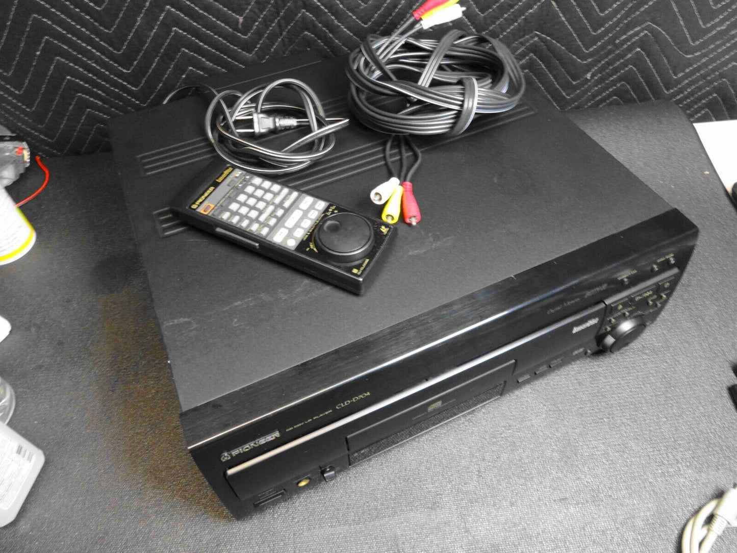 Pioneer CLD-D704 Laserdisc Player w/ Remote & A/V Cable *SERVICED*